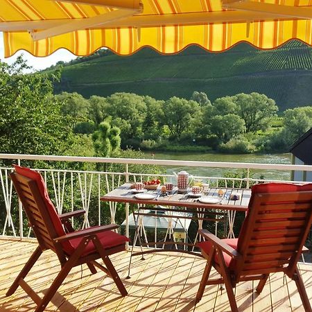 Casa Barzen - Stilvoll Urlauben An Der Mosel Appartement Reil Buitenkant foto