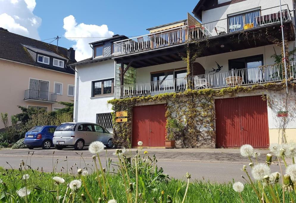 Casa Barzen - Stilvoll Urlauben An Der Mosel Appartement Reil Buitenkant foto