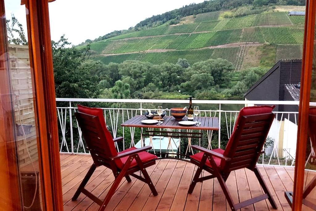 Casa Barzen - Stilvoll Urlauben An Der Mosel Appartement Reil Buitenkant foto