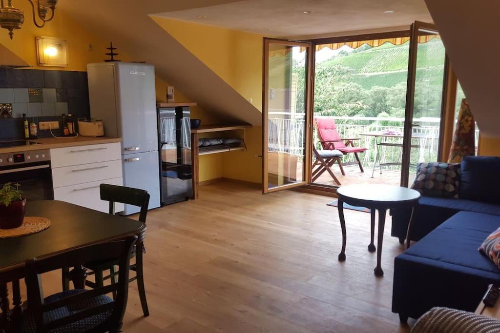 Casa Barzen - Stilvoll Urlauben An Der Mosel Appartement Reil Buitenkant foto